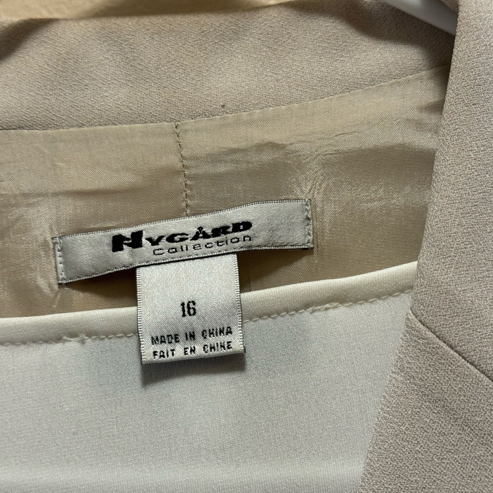 Women’s suit